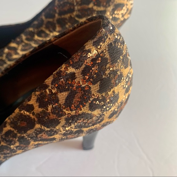 Anne Klein Leopard Cheetah Sparkly Pumps with Bows - Picture 3 of 7